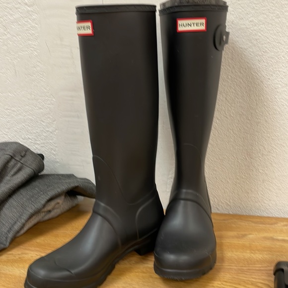 Hunter boot. - Picture 3 of 7